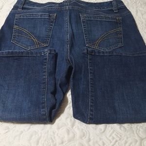 Tommy Hilfiger Jean Capri size 10
